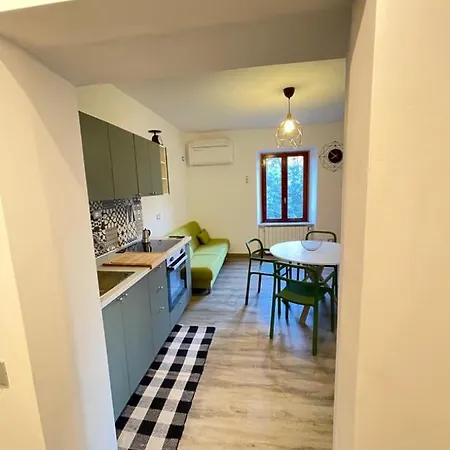 Smart Gold Elegant Style דירה ברגמו